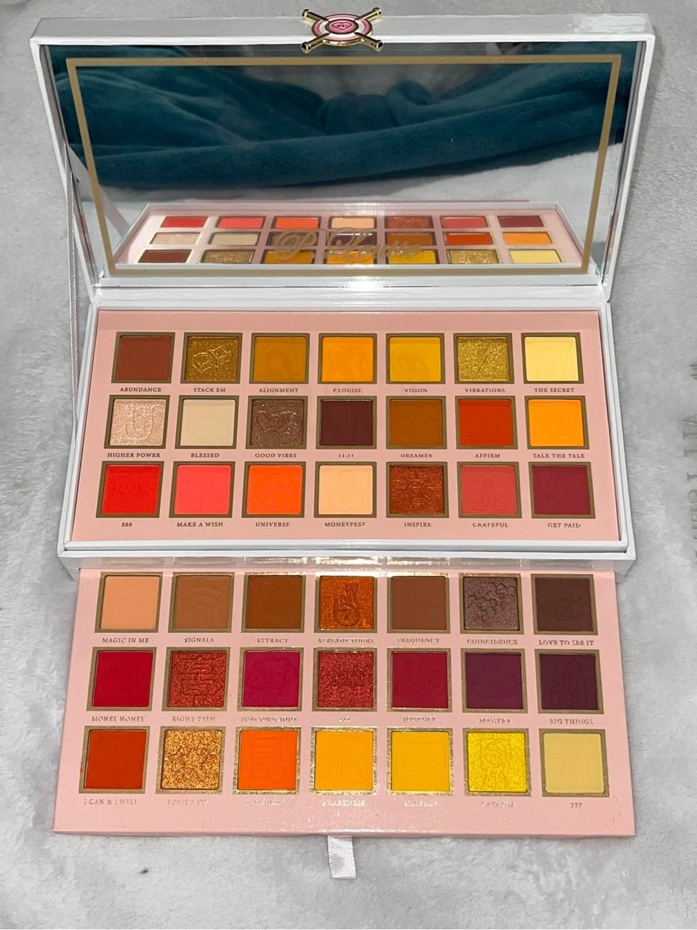 P.Louise All I See Is $IGNS Eyeshadow Palette